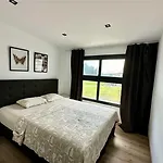 아파트 White Lion Kallithea 1 *