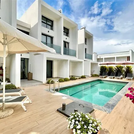 아파트 White Lion Kallithea 1