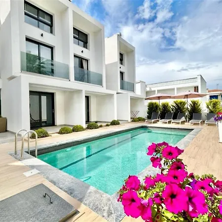 White Lion Kallithea 1