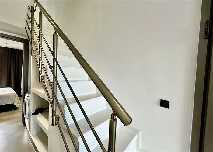 White Lion Kallithea 1